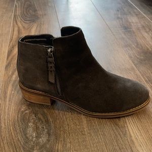 Blondo Waterproof Booties Size 8.5